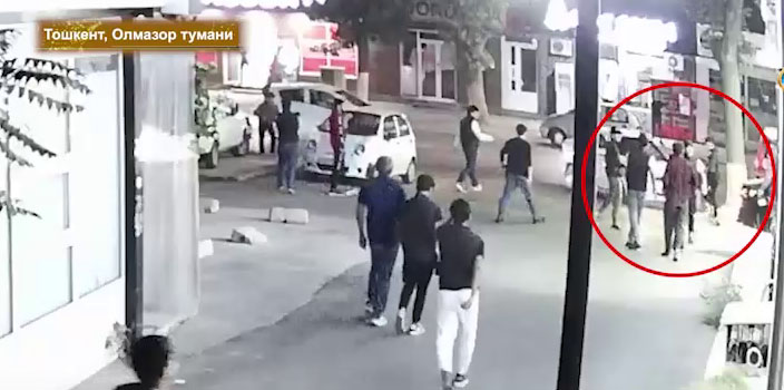 В Ташкенте молодой парень с ножом напал на четырех человек 