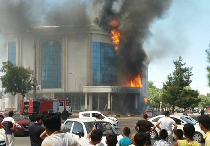 ГУВД раскрыло детали пожара в торговом комплексе на Юнусабаде: пострадавших нет