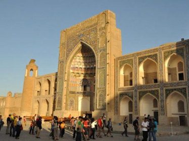 Число внутренних туристов Узбекистана выросло до 3%