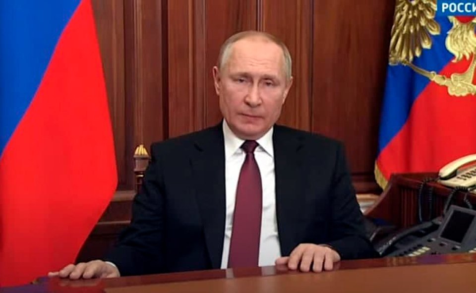 Президент России Владимир Путин объявил о начале специальной военной операции в Донбассе 