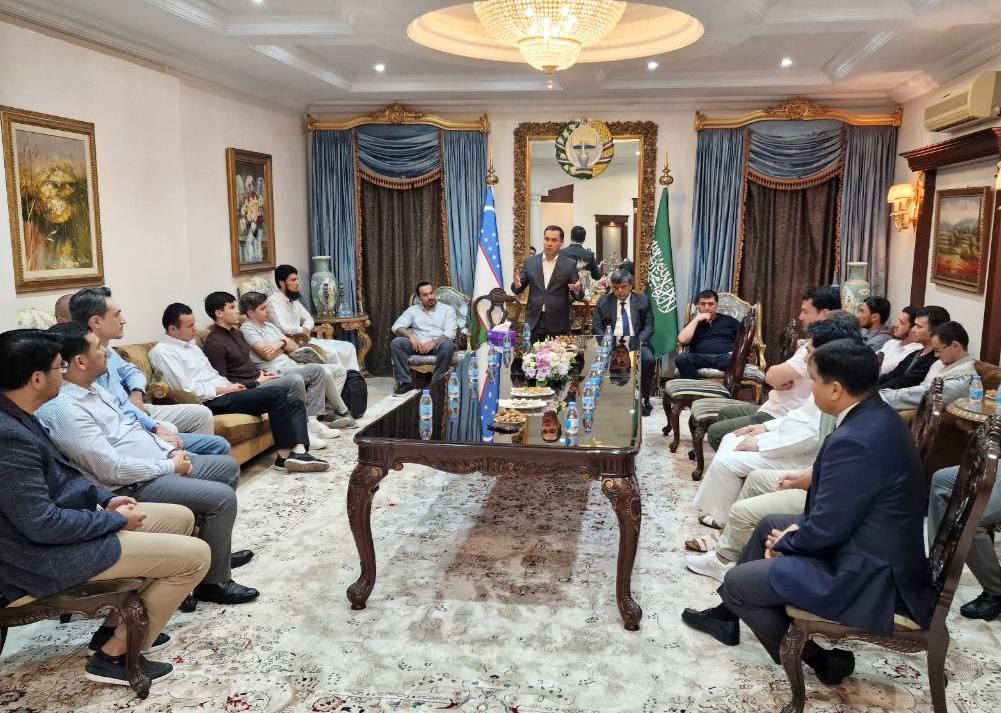 В Джидде прошел круглый стол с соотечественниками из Мекки и Медины