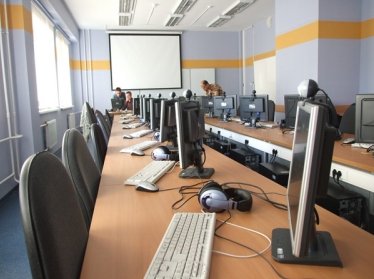 В Узбекистане госслужащих обязали повышать квалификацию в сфере ИКТ