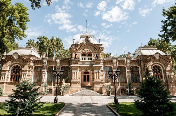 Коллекция картин великого князя Николая Романова вернется в его дворец в центре Ташкента. Здесь создадут новый музей 