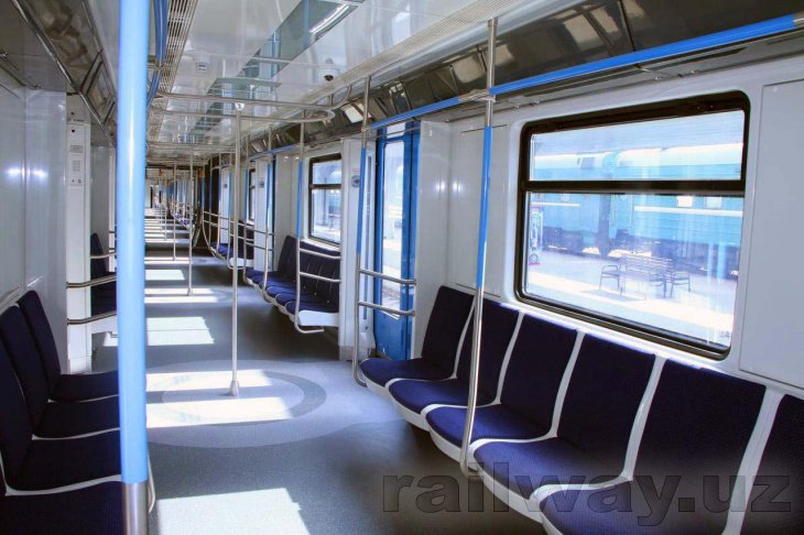 Новые российские составы ташкентского метро будут "бодрить" и "успокаивать" пассажиров  