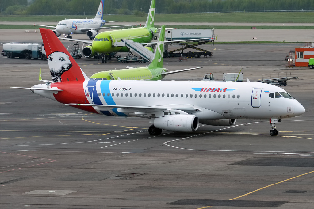 Российская авиакомпания "Ямал" запустила регулярные рейсы из Санкт-Петербурга в города Узбекистана
