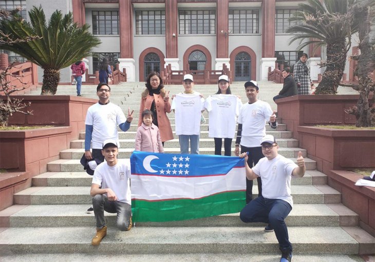 В Китае наши соотечественники организовали пропагандистскую акцию под девизом "Путешествуй в Узбекистан!"