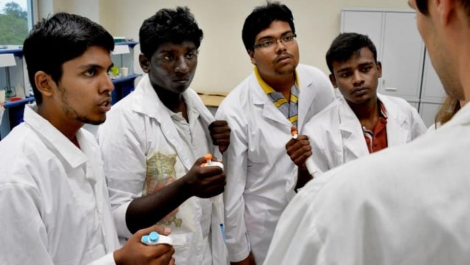 Узбекистан принял на учебу 200 индийских студентов, ранее обучавшихся на Украине 