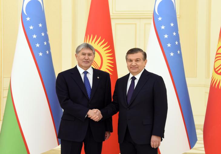 Мирзиеев и Атамбаев договорились обогатить узбекско-кыргызские отношения новым содержанием