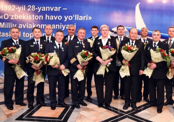 Шавкат Мирзиёев призвал повысить конкурентоспособность национальной авиакомпании 