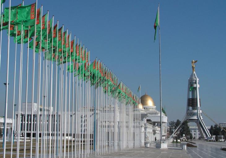 Ганиев и Мередов обсудили предстоящий визит президента Узбекистана в Туркменистан 