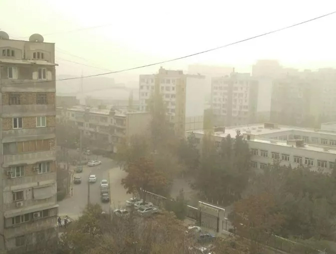 Узбекистанцев предупредили о сильных пыльных бурях и усилении ветра Узбекистанцев предупредили о сильных пыльных бурях и усилении ветра