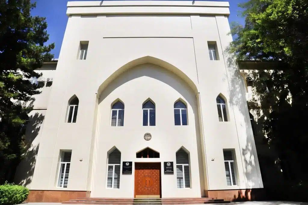 Академия наук выступила с официальным разъяснением по передаче земли хокимияту