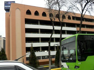 В Ташкенте появилась первая в стране многоэтажная парковка 