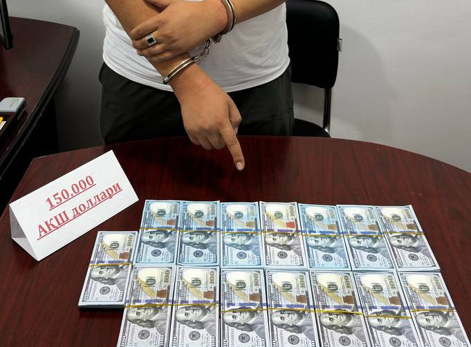 Рецидивист пытался заполонить улицы Сырдарьи фальшивыми долларами