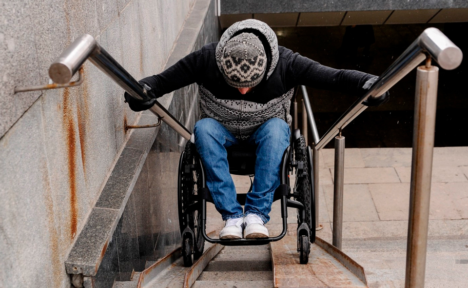 Мирзиёев заявил, что теперь при строительстве первоочередное значение будет придаваться созданию безбарьерной среды для лиц с инвалидностью 