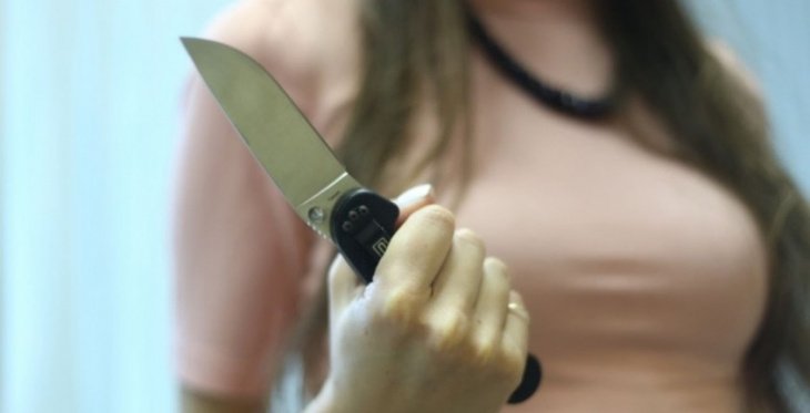 Душевнобольная девушка зарезала студента в Ташкенте 
