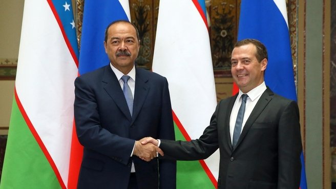Медведев и Арипов подписали соглашение о строительстве АЭС в Узбекистане