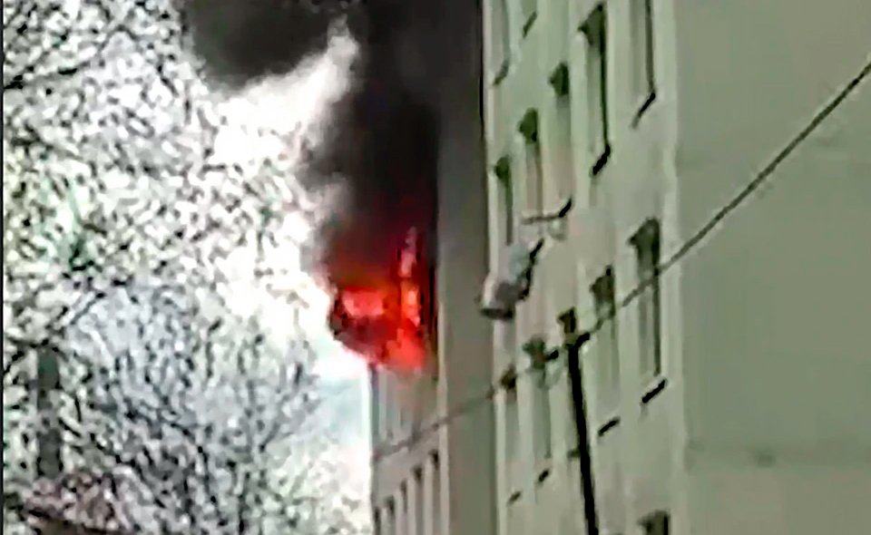 Двое граждан Узбекистана погибли при пожаре в жилом доме в Подмосковье 