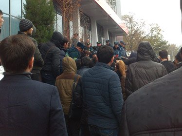 Открытие UMS в Ташкенте: давка, милиция и все, все, все… (фото) 