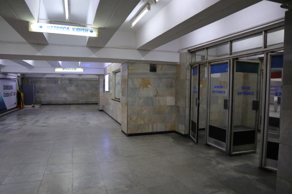 Сокращенных кассиров Ташкентского метрополитена обучат новым профессиям