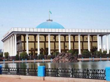 Депутаты нижней палаты приняли закон «Об обращениях физических и юридических лиц»