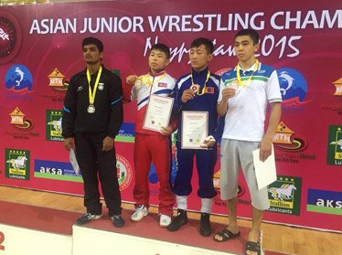 Узбекистанцы завоевали пять медалей на молодежном чемпионате Азии по борьбе 