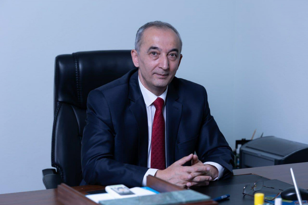 Кандидат в президенты Бахром Абдухалимов предложил отменить квоты и упростить поступление в вузы 
