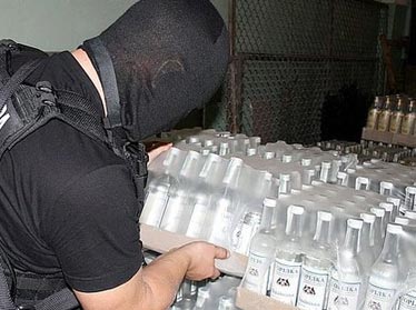 В Узбекистане закрыты подпольные цеха по производству алкогольной продукции 