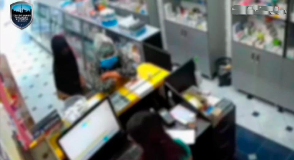 Преступная троица. Две женщины и девочка совершили серию краж сотовых телефонов в аптеках и магазинах Ташкента 