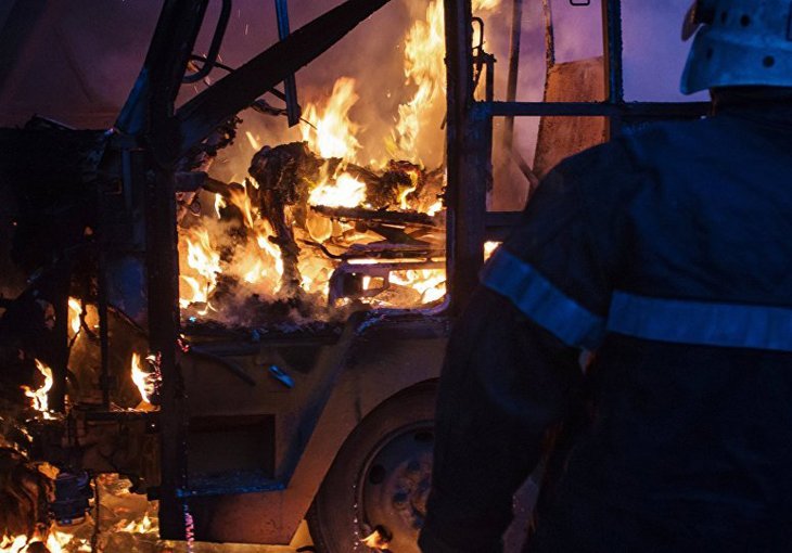 В Казахстане 52 узбекистанца заживо сгорели в автобусе 