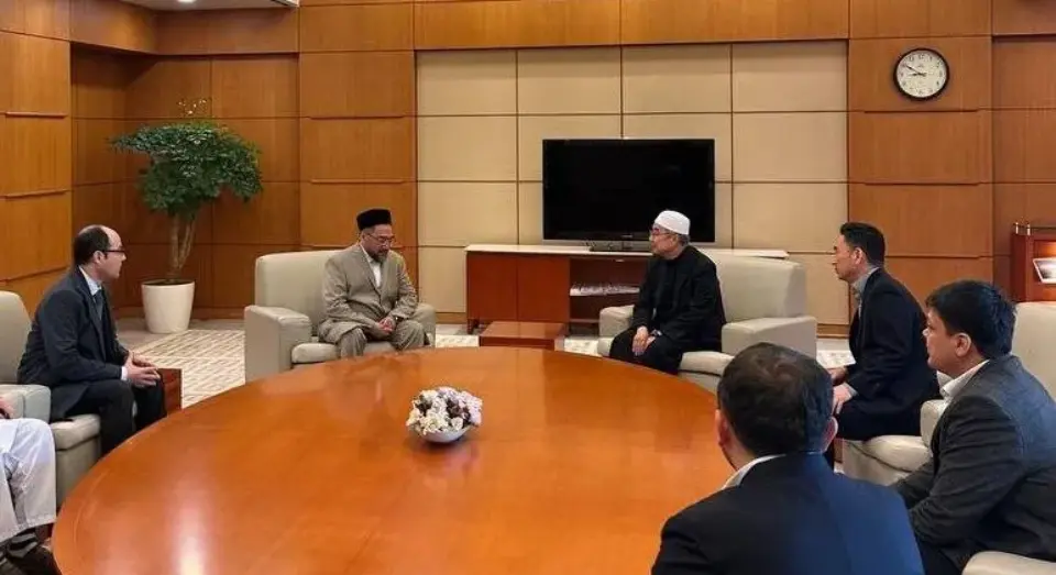 Председатель Управления мусульман Узбекистана прибыл в Южную Корею