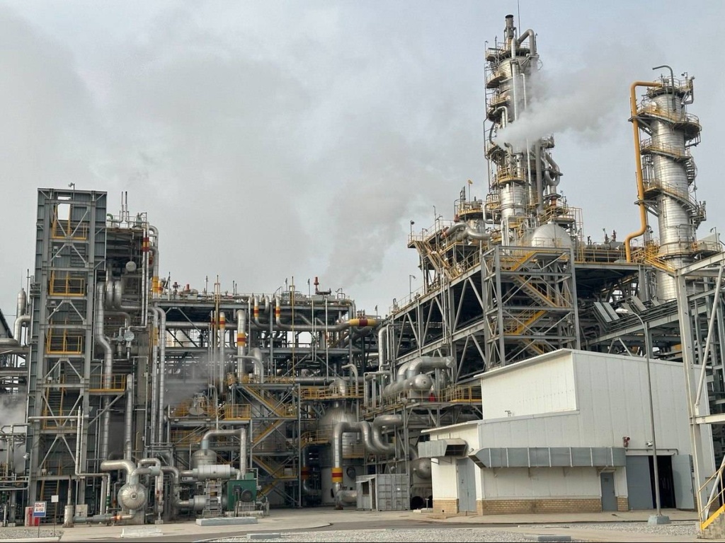 В Навои приостановили работу 20 предприятий, ранее уже нарушавших нормы выбросов