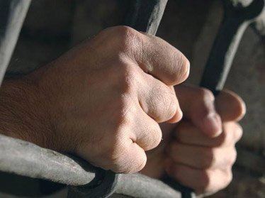 В Узбекистане арестовано около ста таможенников 