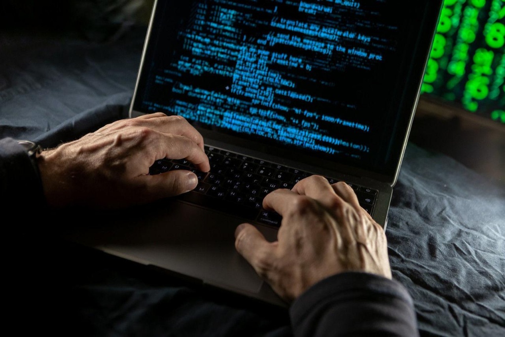 Онлайн-гинеколог оказался самозванцем. В Ташкенте разоблачили мошенника