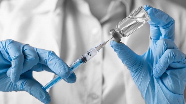 Вирусолог Дилдора Секлер объяснила, когда применять вакцину от гриппа и кому она противопоказана