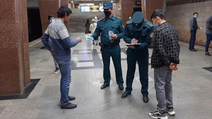 В общественном транспорте Ташкента с 19 октября усилят проверку ношения масок и перчаток. Будут организованы спецрейды 