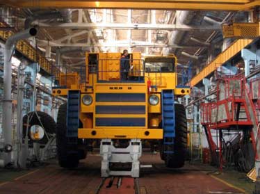 Навоийский машиностроительный завод до конца года запустит полноценное производство запчастей для техники, выпускаемый «Белазом»