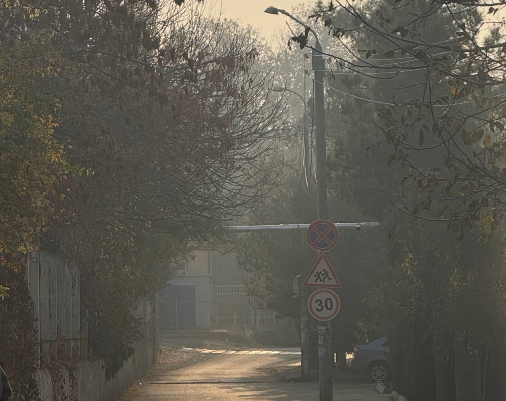 Узгидромет снова просит жителей столицы носить маски