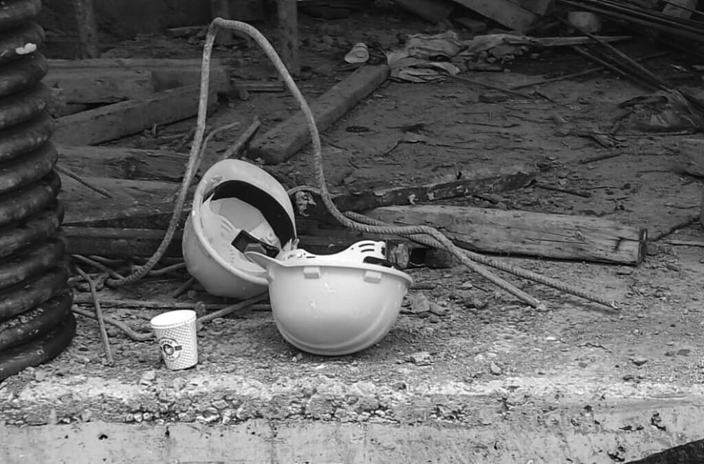 Работы на стройплощадке, где погиб рабочий, велись с нарушениями. Заведено уголовное дело – Минстрой Работы на стройплощадке, где погиб рабочий, велись с нарушениями. Заведено уголовное дело – Минстрой