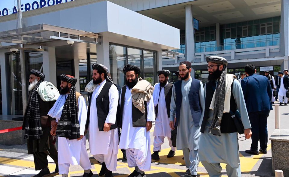 Талибы прилетели в Ташкент 