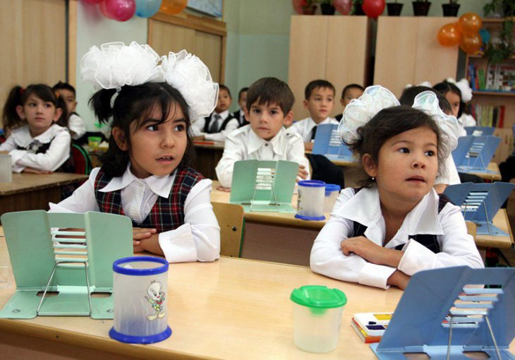 В школах Узбекистана появятся платные услуги. Принимать оплату за них в школах запрещено, только через банки  