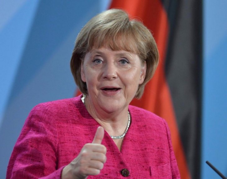 Ангела Меркель пожелала Узбекистану мирного и свободного будущего