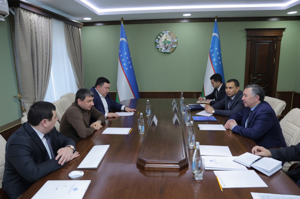 Почти две тысячи узбекистанцев получат высокооплачиваемую работу на предприятиях в России