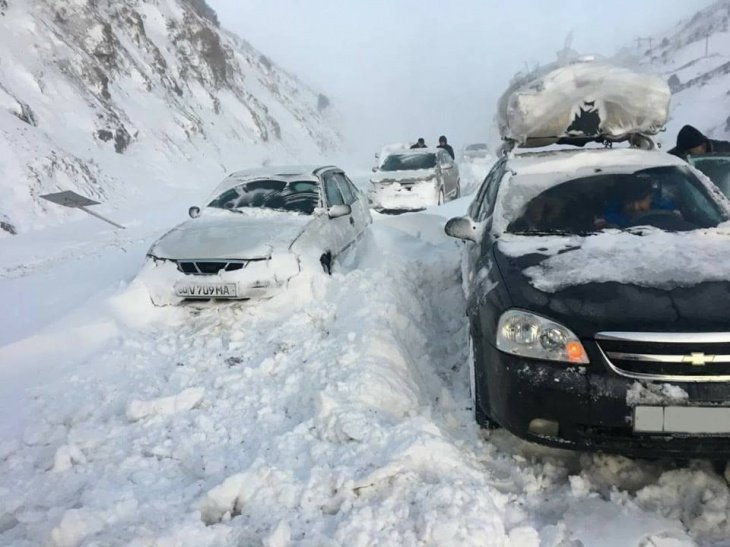 МЧС предупредил о серьезном ухудшении погоды на перевале "Камчик": ожидается сильный снег, туман