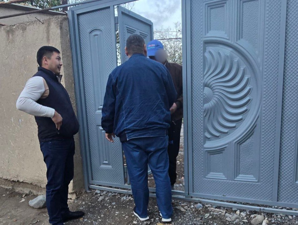 Узбекистанец попытался спрятаться от алиментов у матери сожительницы Узбекистанец попытался спрятаться от алиментов у матери сожительницы