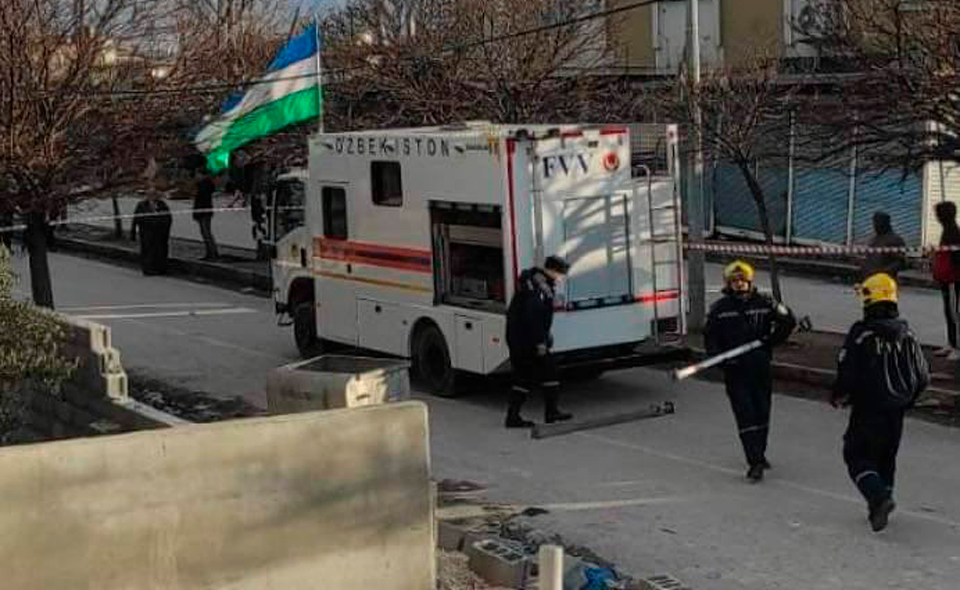Сотрудники МЧС Узбекистана спасли из-под завалов в Турции 11 пострадавших. Также найдены тела 33 человек 