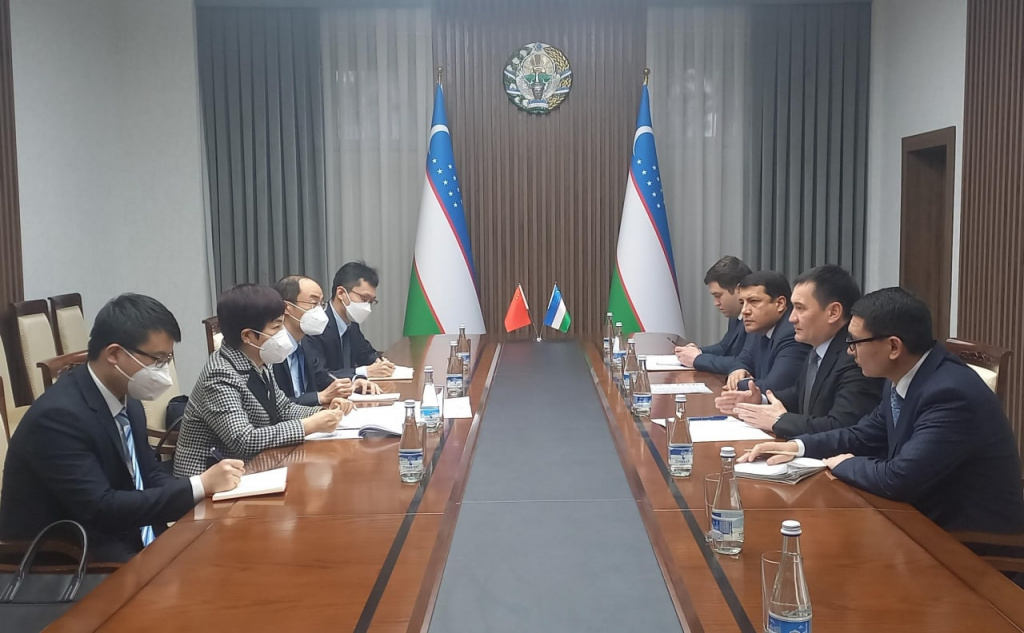 Узбекистан планирует импортировать крупную партию автобусов из Китая 