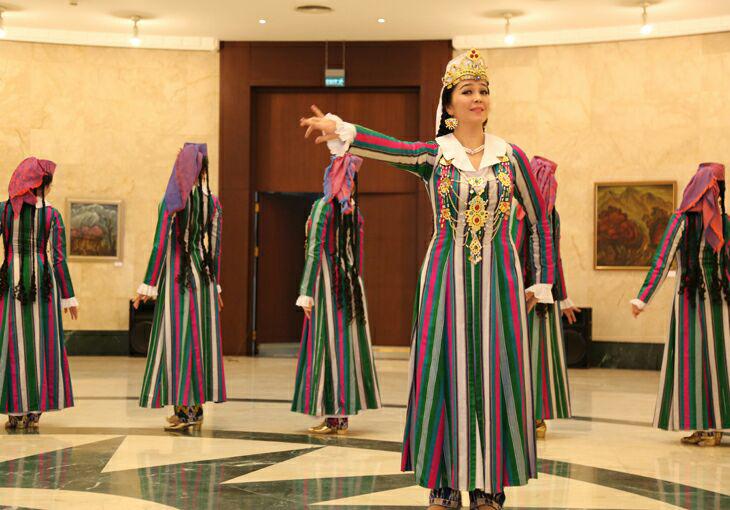 В Ташкенте впервые организована выставка исторического костюма из музейных коллекций Узбекистана (фото)