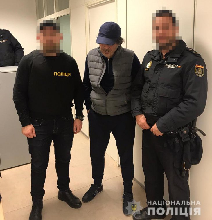 Полиция Украины экстрадировала в Испанию "вора в законе" по кличке "Батыр Бухарский"