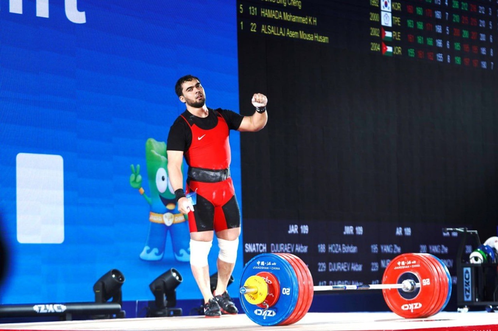 Тяжелоатлет Акбар Джураев в шестой раз стал победителем Игр исламской солидарности